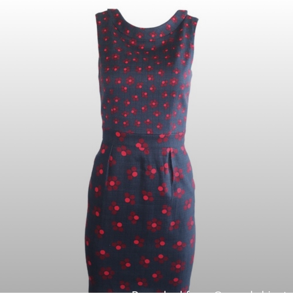 NEW Boden Martha Fitted Dress. Navy with red geometric flowers. - Picture 3 of 11
